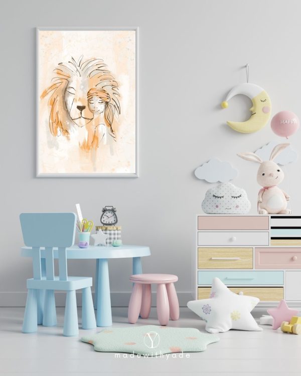 Een kinderkamer met een leeuwenprint aan de muur met daarop het Leeuw en het Meisje l Canvas.